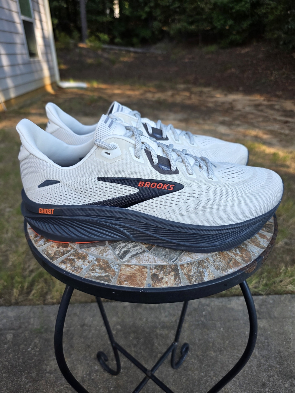 Brooks Ghost 18 1104932E292 Coconut Running Shoes Men's Size 11 2E Wide Worn 1x